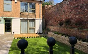 3 Summer House Mews